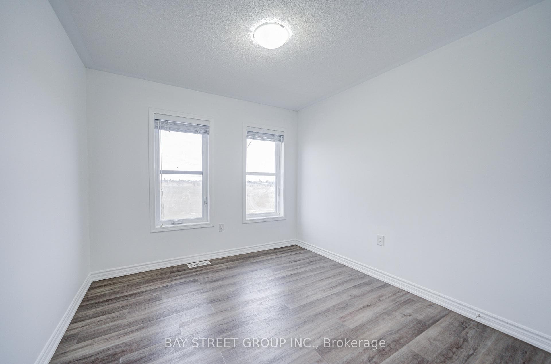 980 Logan Drive Unit 29 photo 38