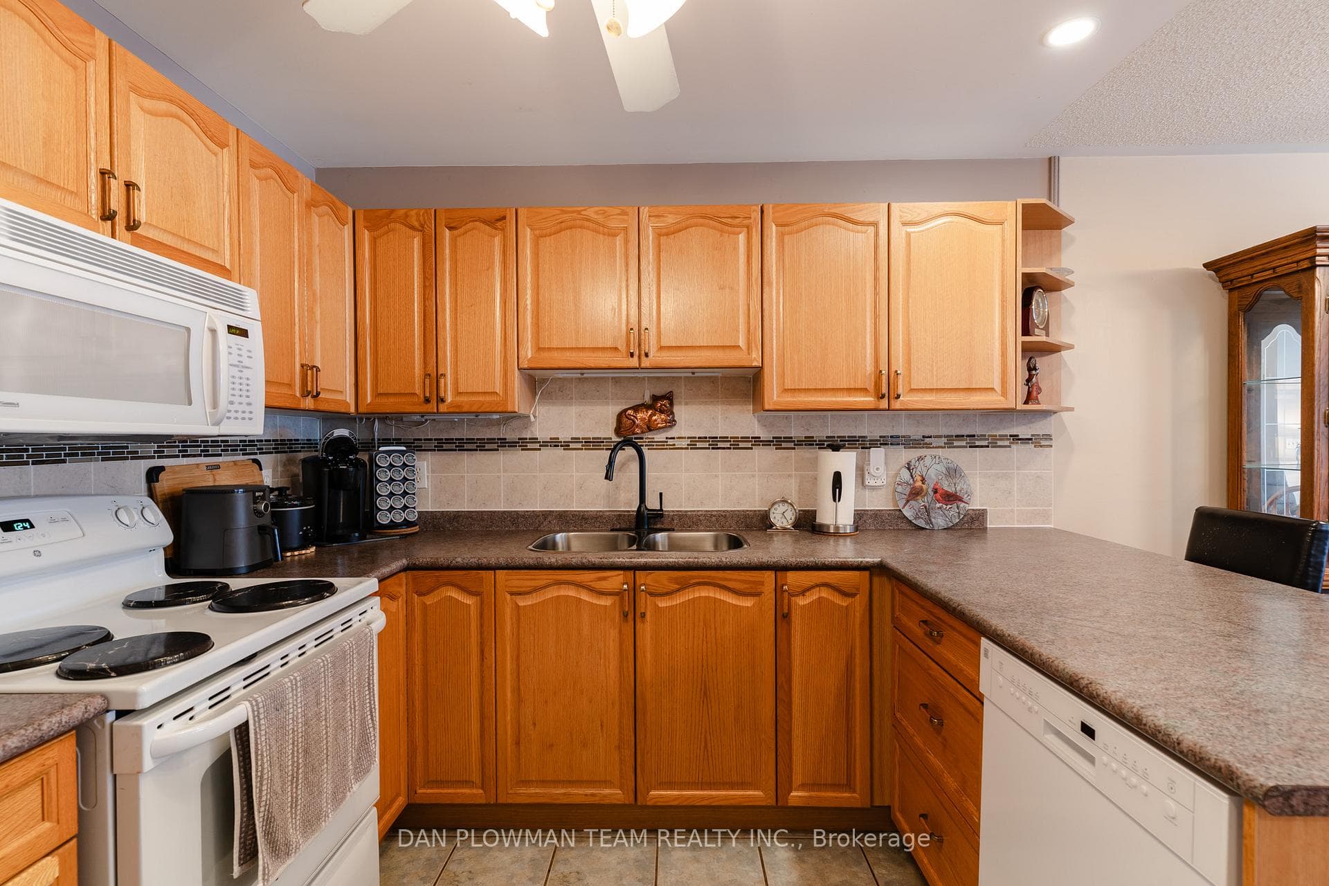 1 Westmore Street photo 13