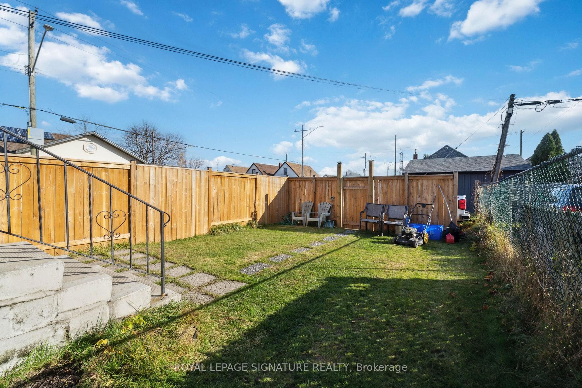198 Weir Street photo 14