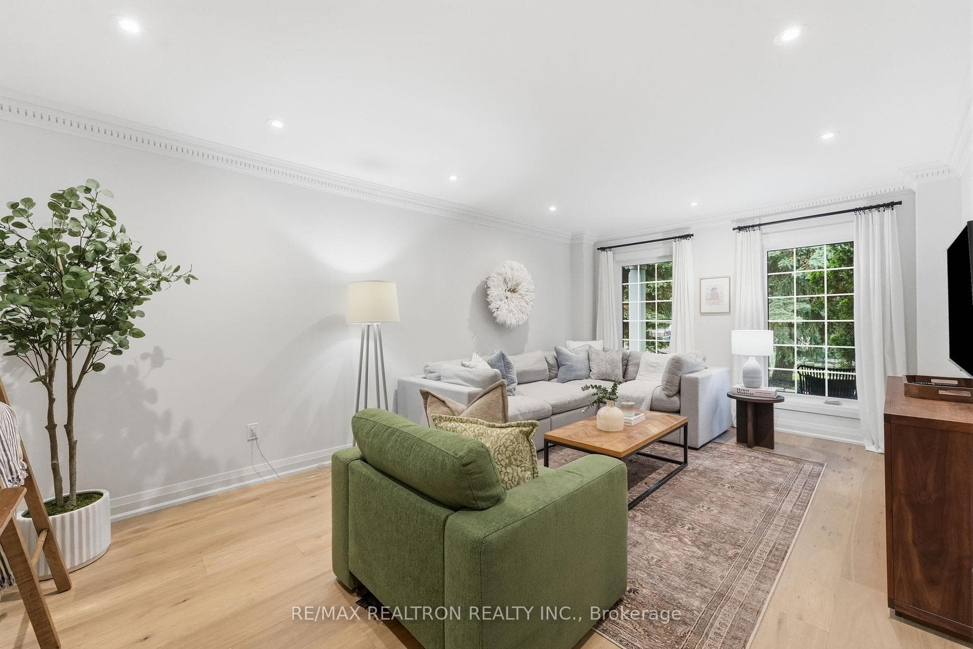 653 Exceller Circle photo 5