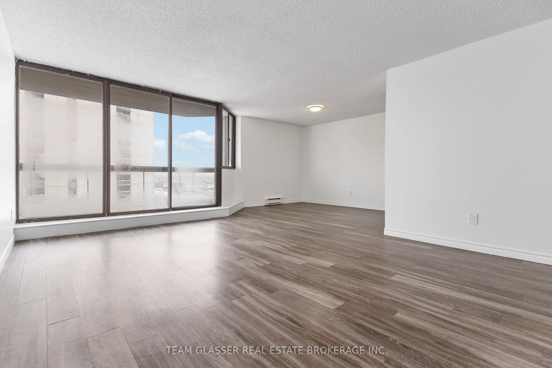 340 Colborne Street Unit 2505 photo 4