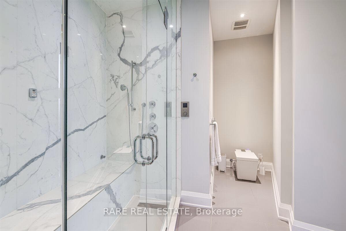 125 Craigmore Crescent photo 18
