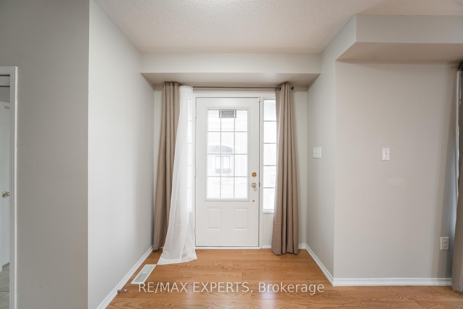 49 Devineridge Avenue photo 6