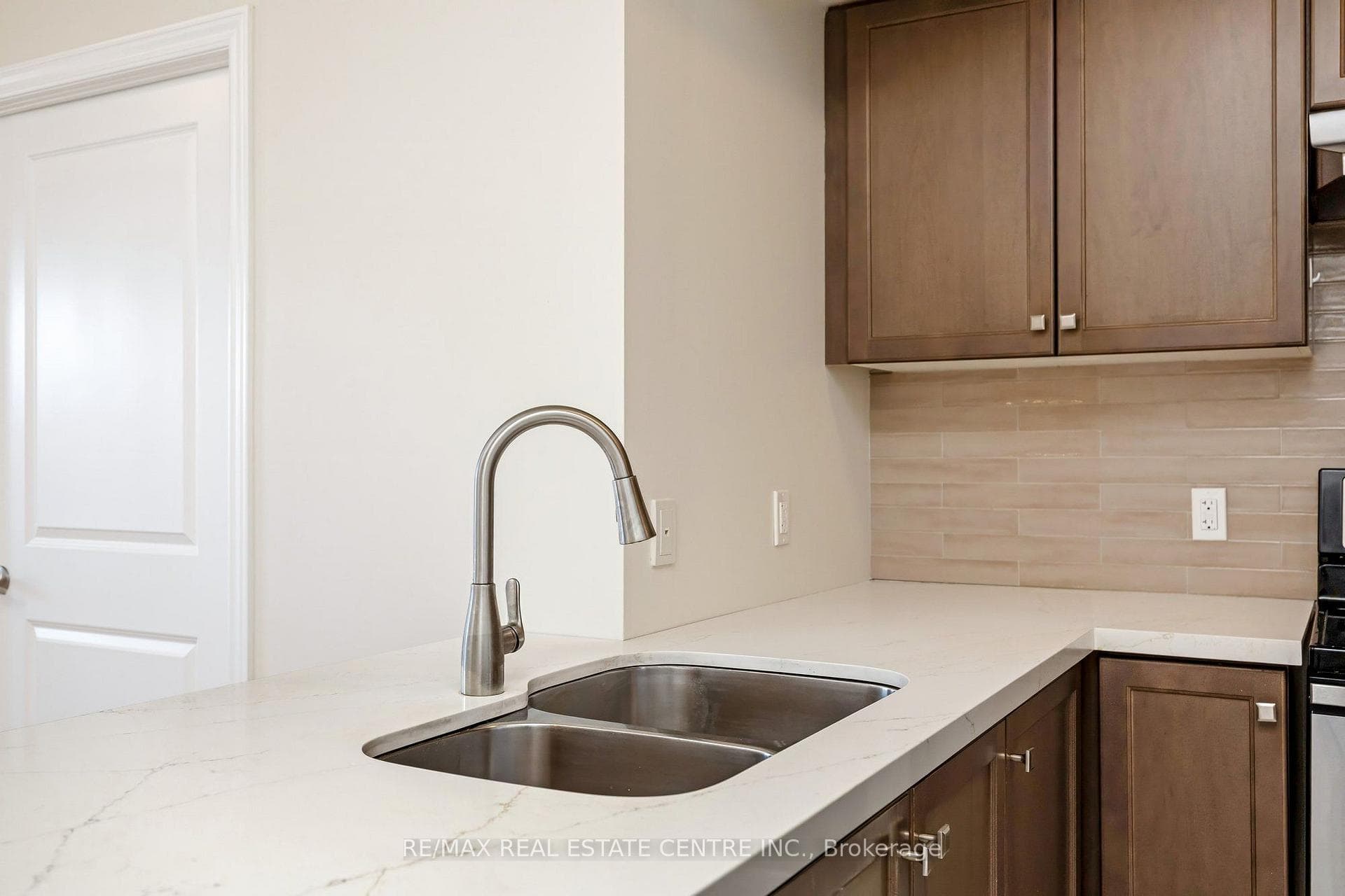 650 Sauve Street Unit 408 photo 10