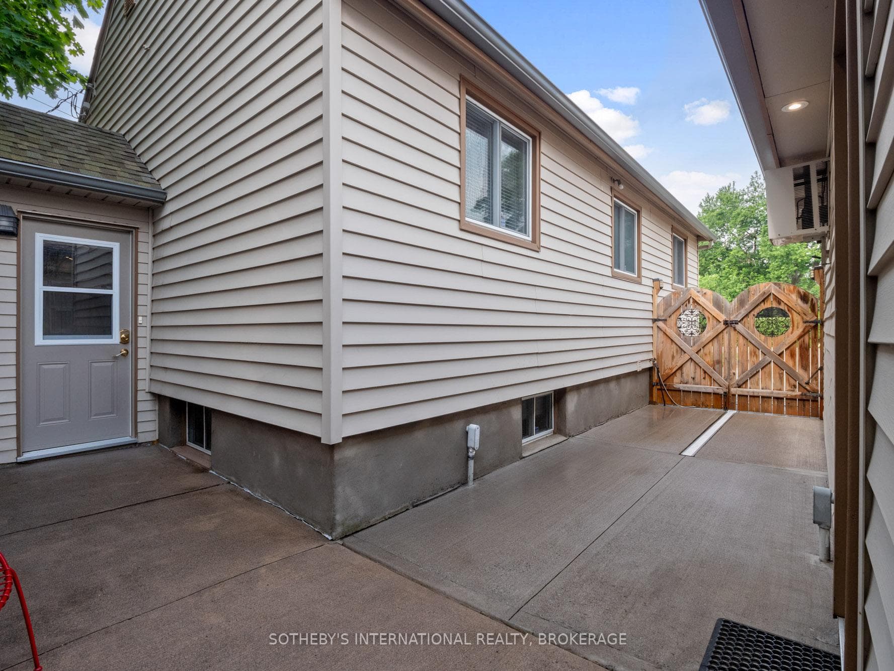 309 Linwell Road photo 37