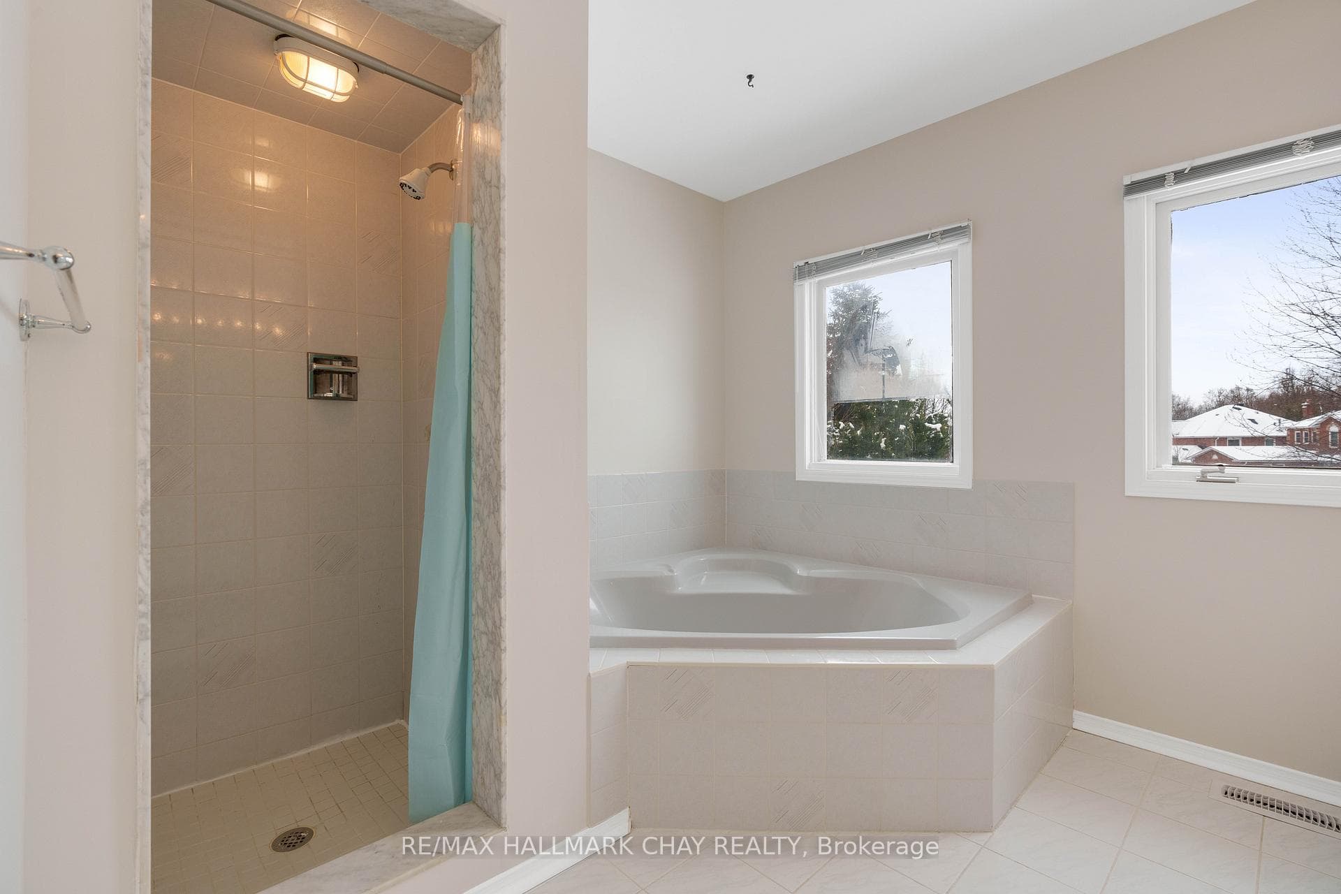 21 Tomlin Court photo 14