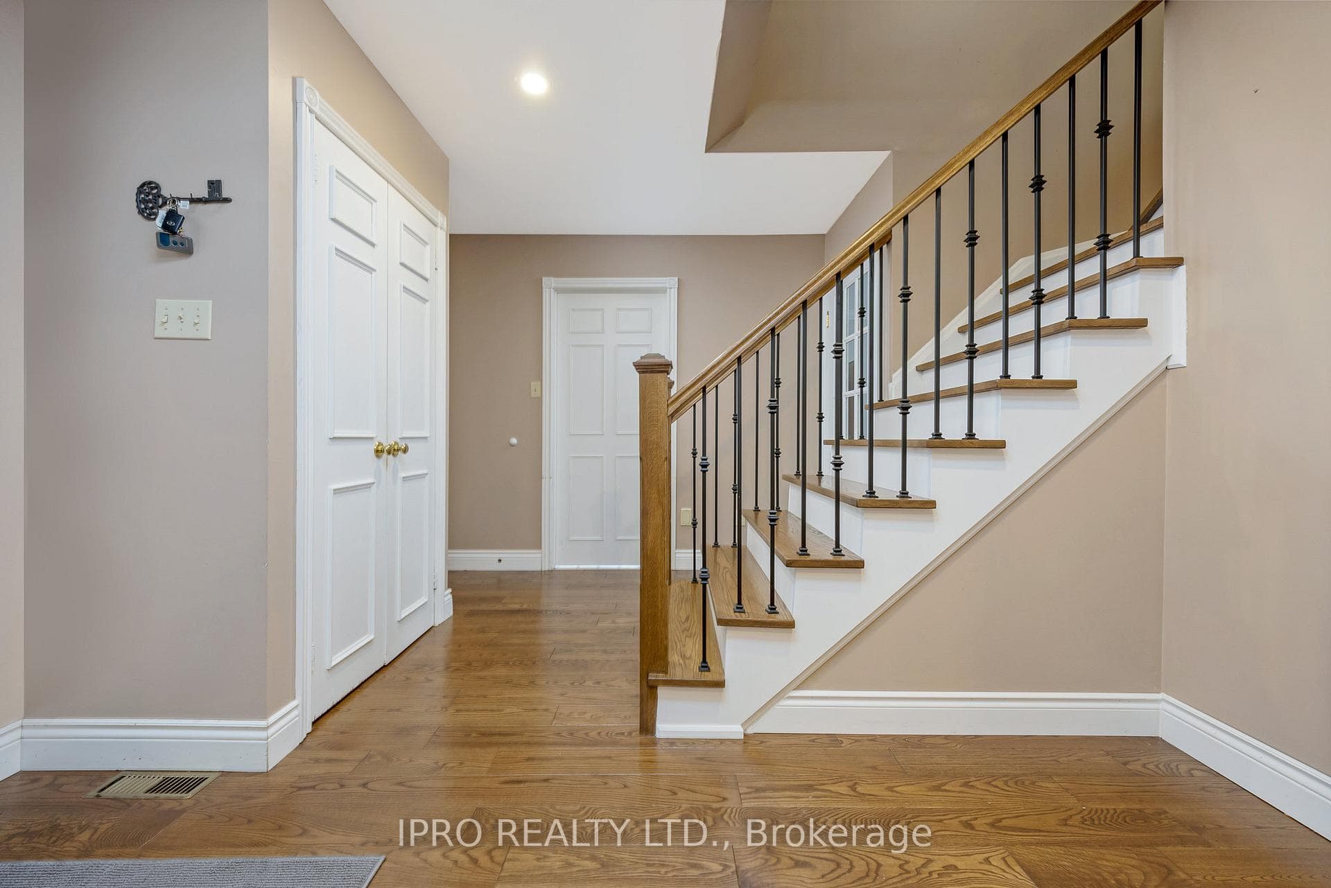 7 Calvert Drive photo 16