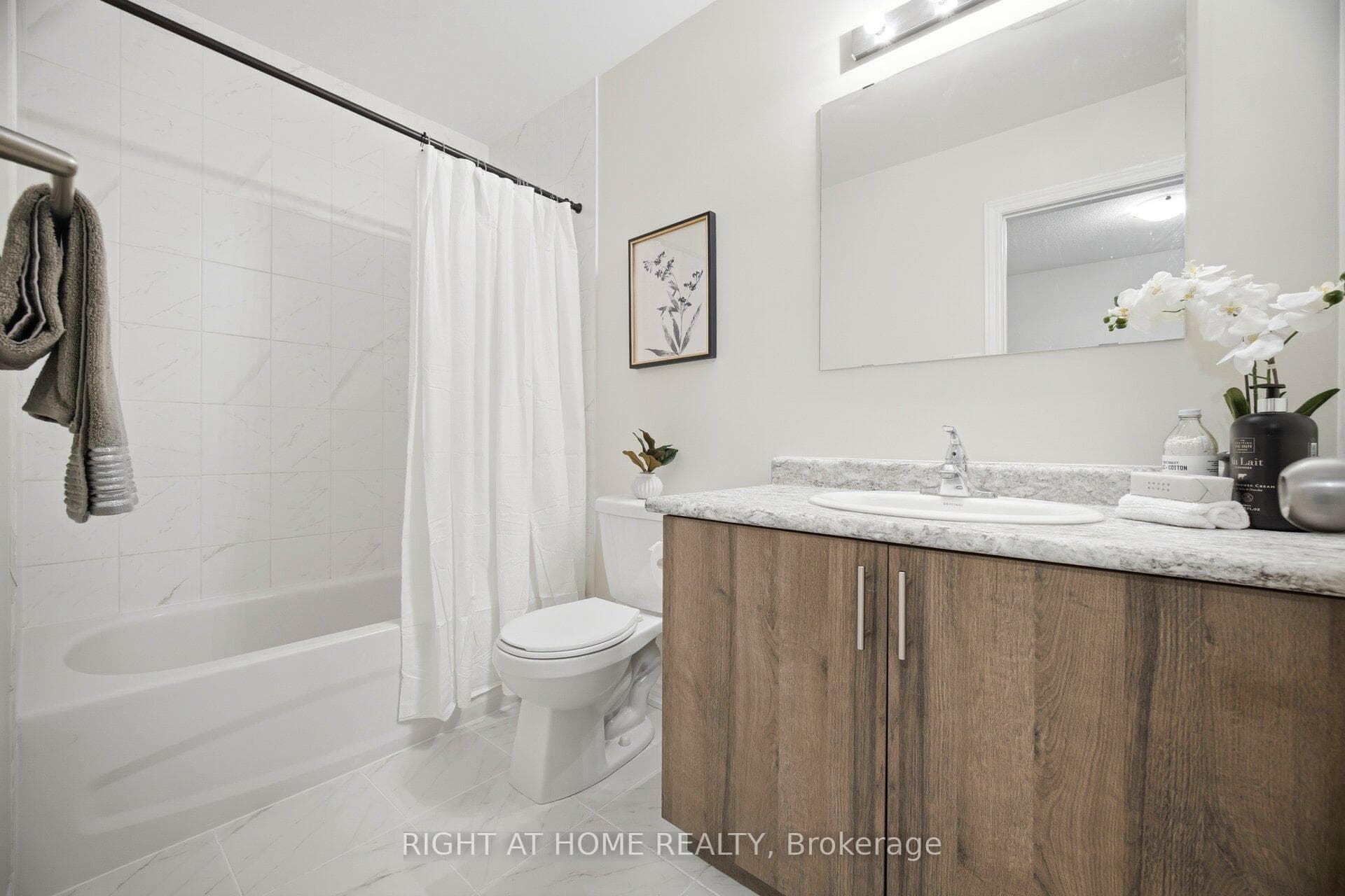 88 Decorso Drive Unit 22 photo 37