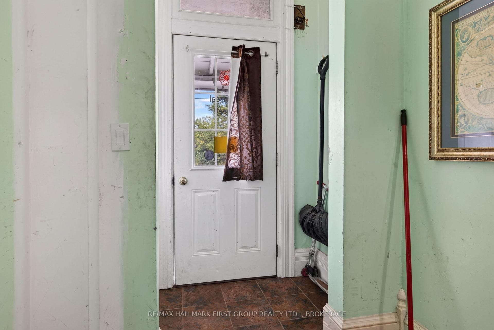 667 MONTREAL Street photo 6