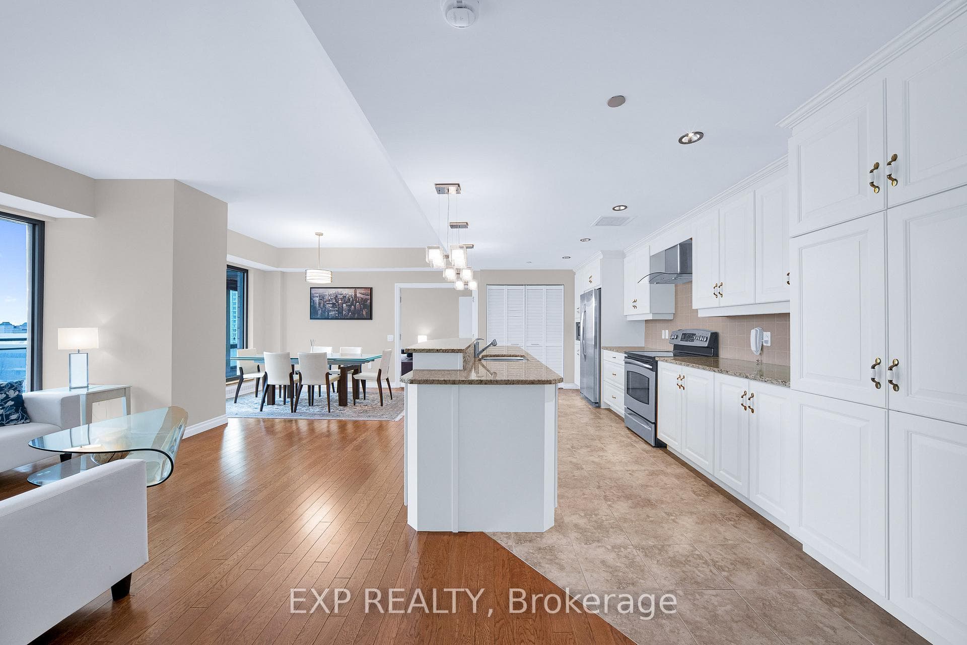 90 George Street Unit 1103 photo 5