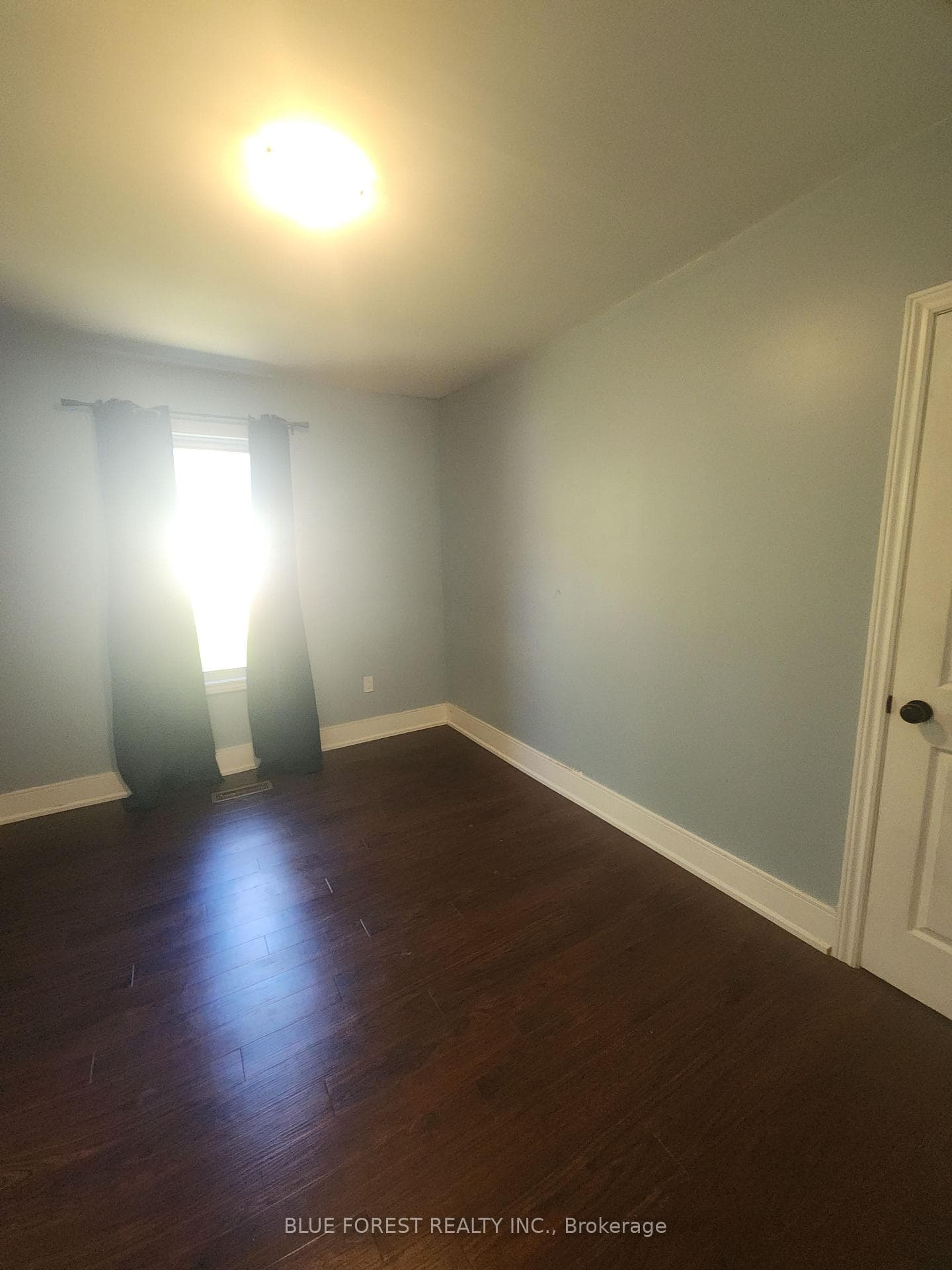 206 Caradoc Street photo 13