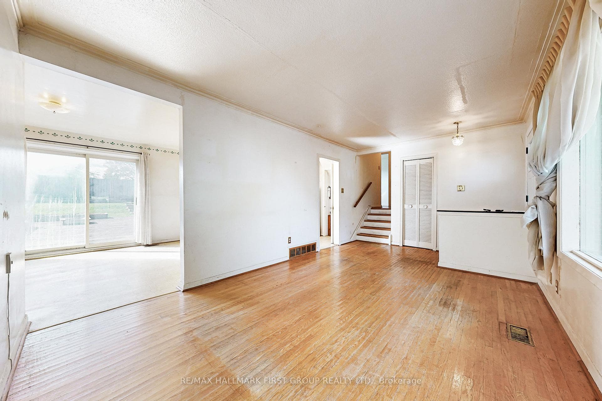 14 Heatherwood Road photo 5