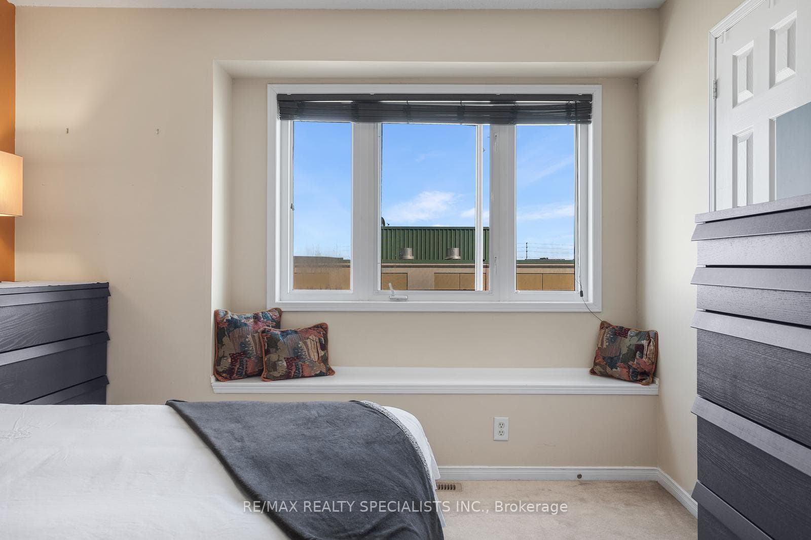 3370 Redpath Circle photo 19