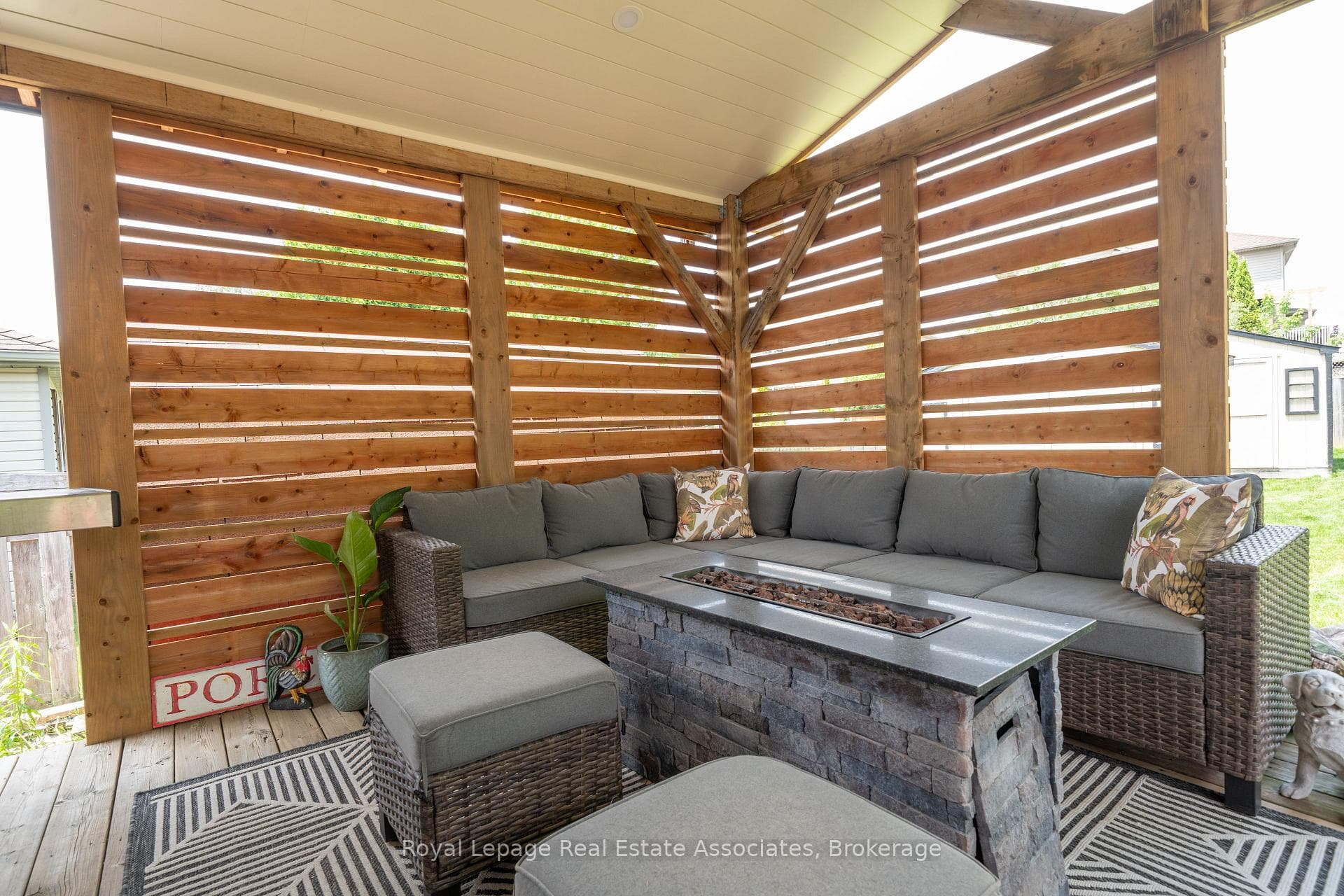216 Fennel Street photo 28