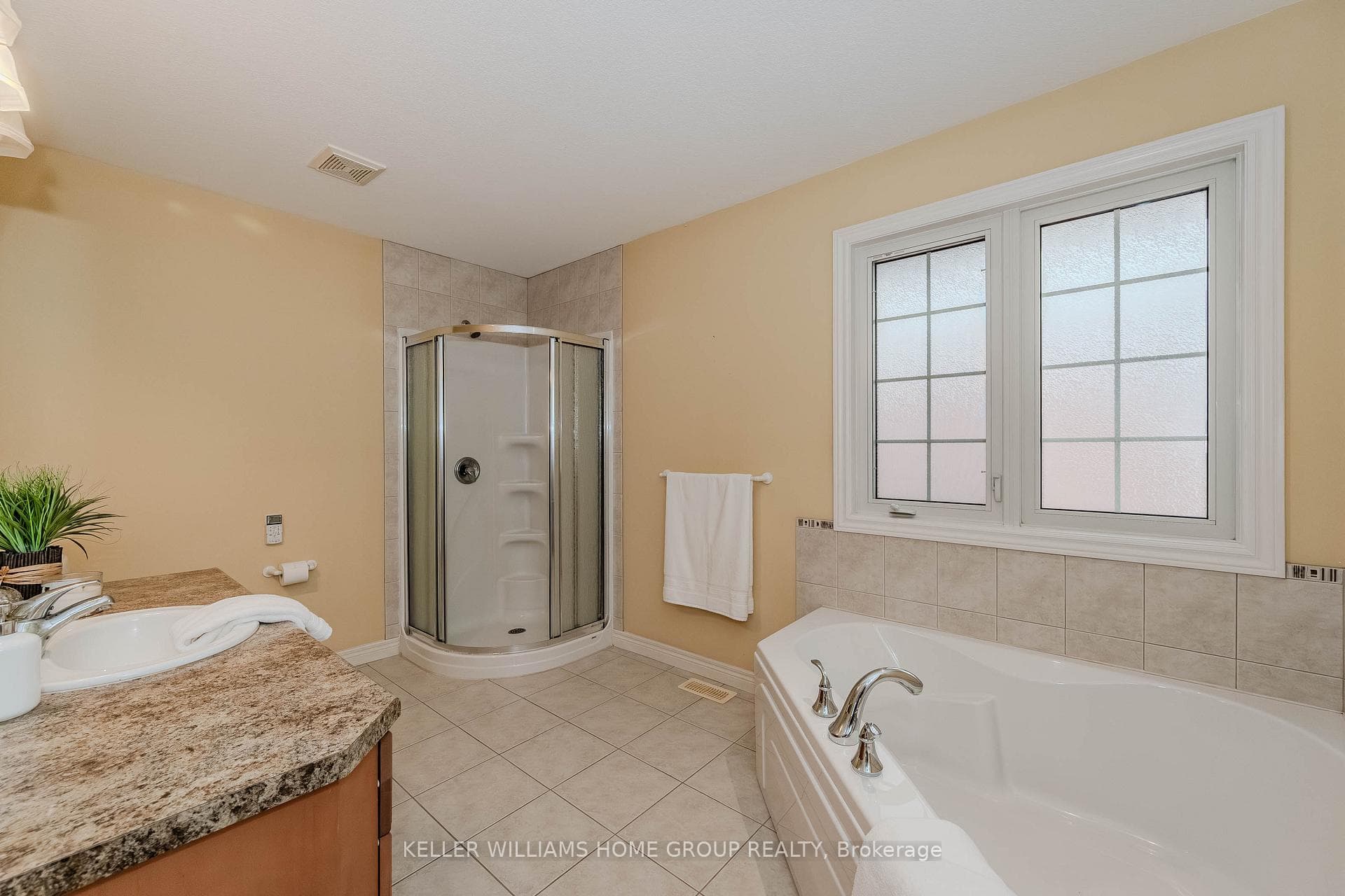 1 Howden Crescent photo 17