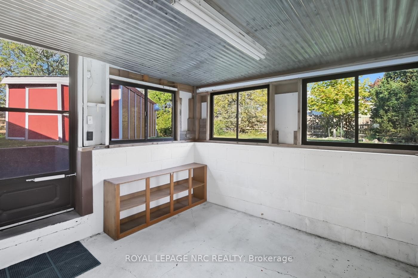 10592 Woodland Drive photo 36