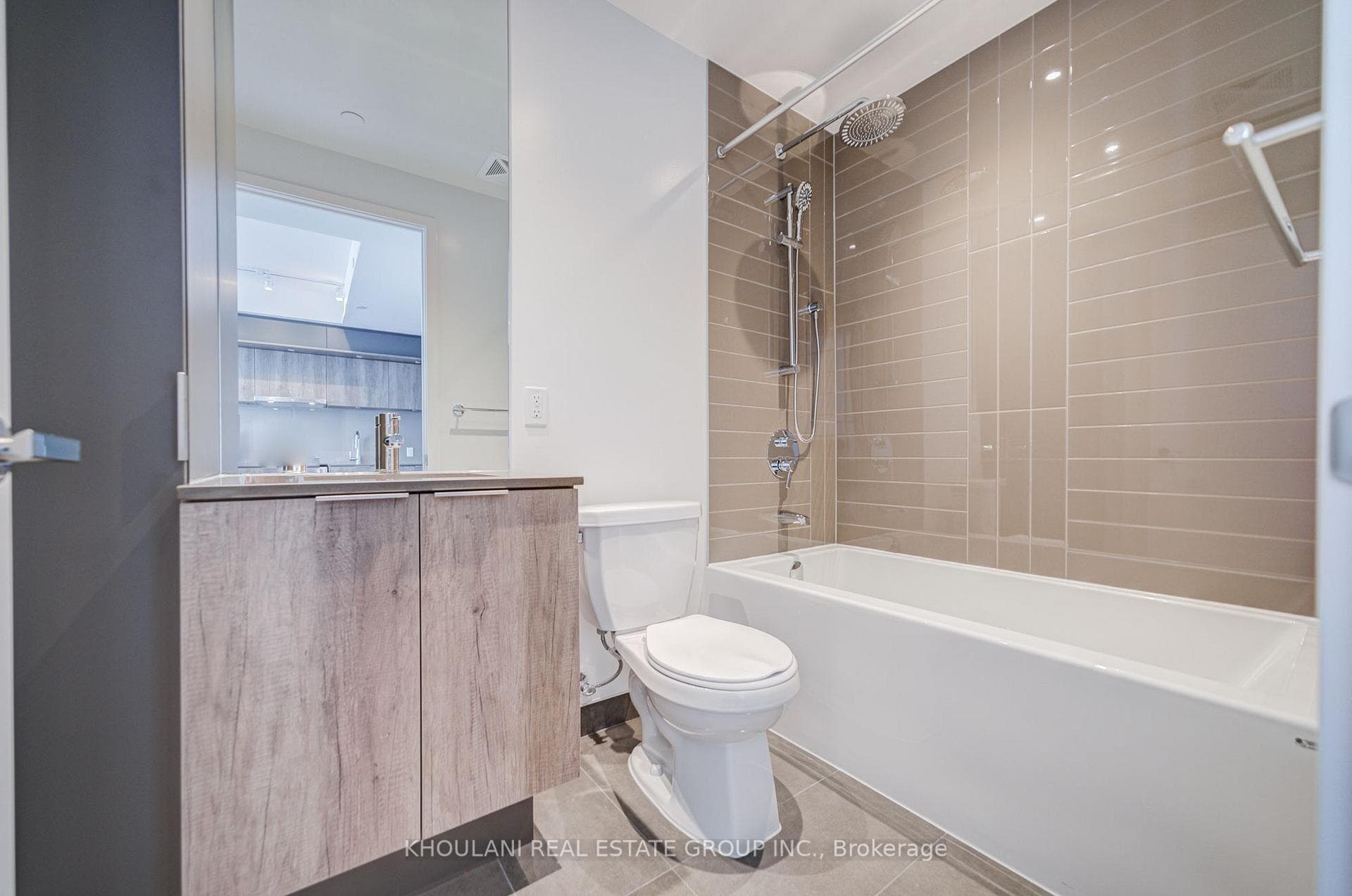 448 Burnhamthorpe Road Unit 4906 photo 19