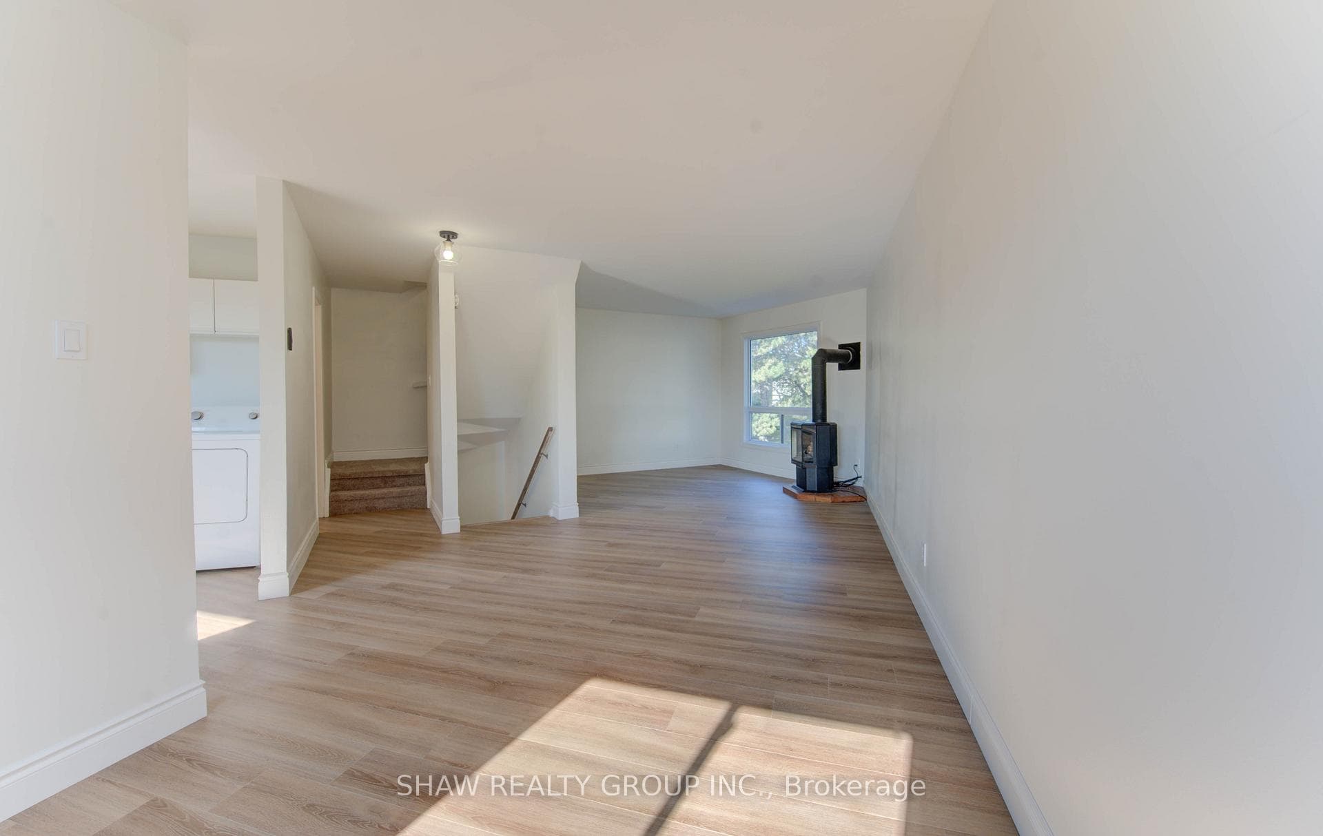 60 Elmsdale Drive photo 19