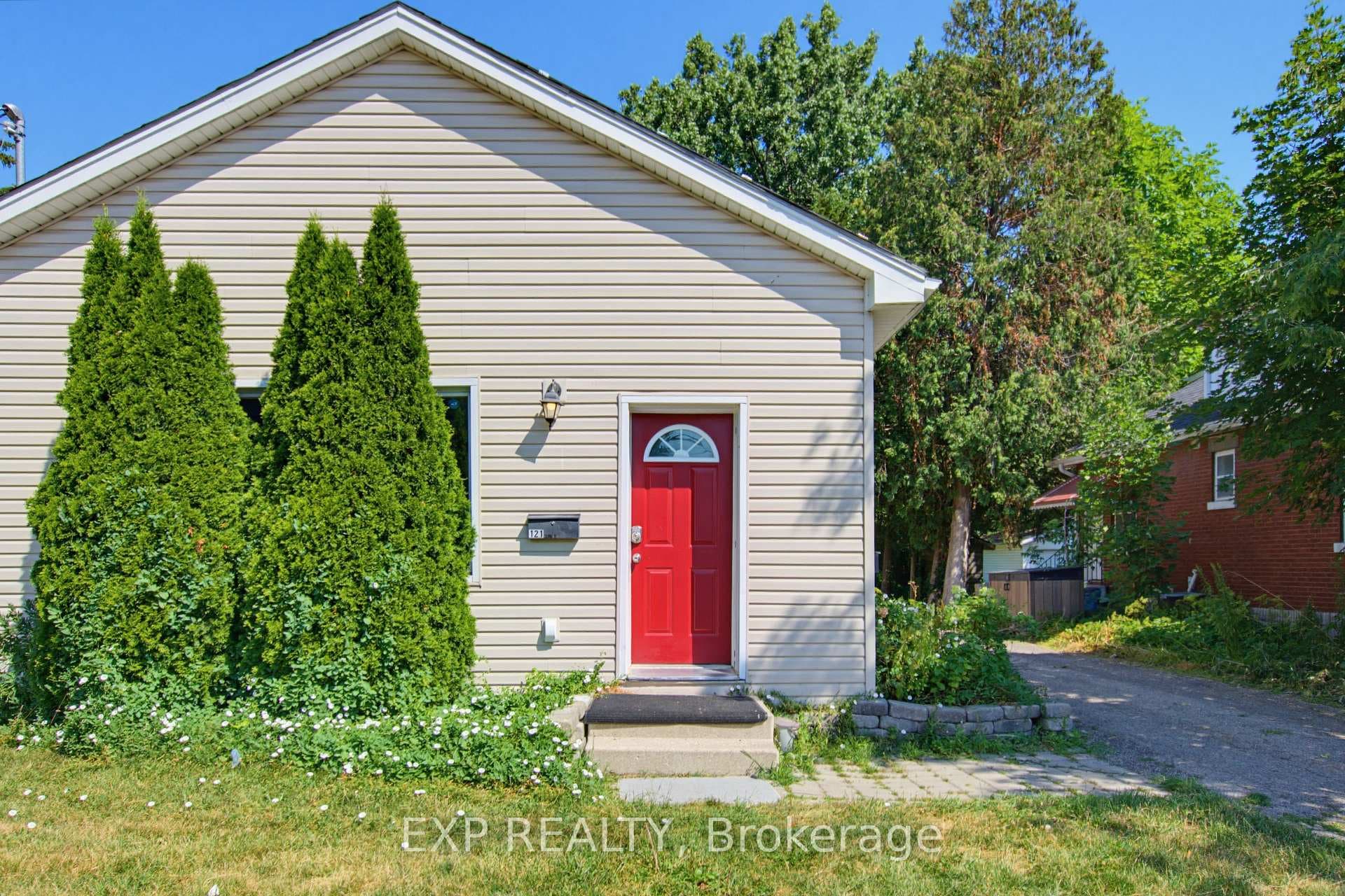 121 Mount Pleasant Avenue photo 3