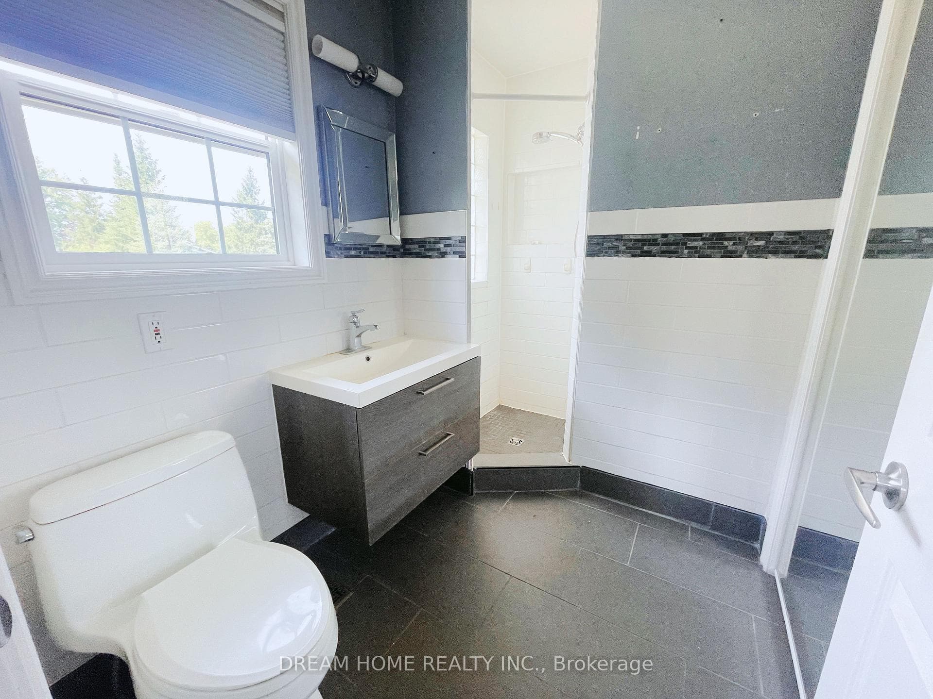318 Annsheila Drive photo 11