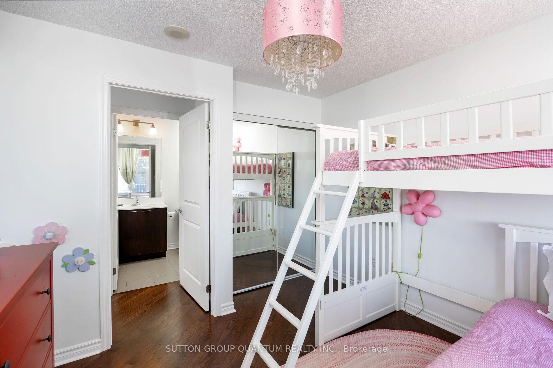 385 Prince Of Wales Drive Unit 1911 photo 25