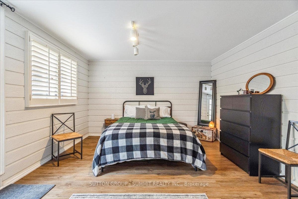 756 King Road photo 22
