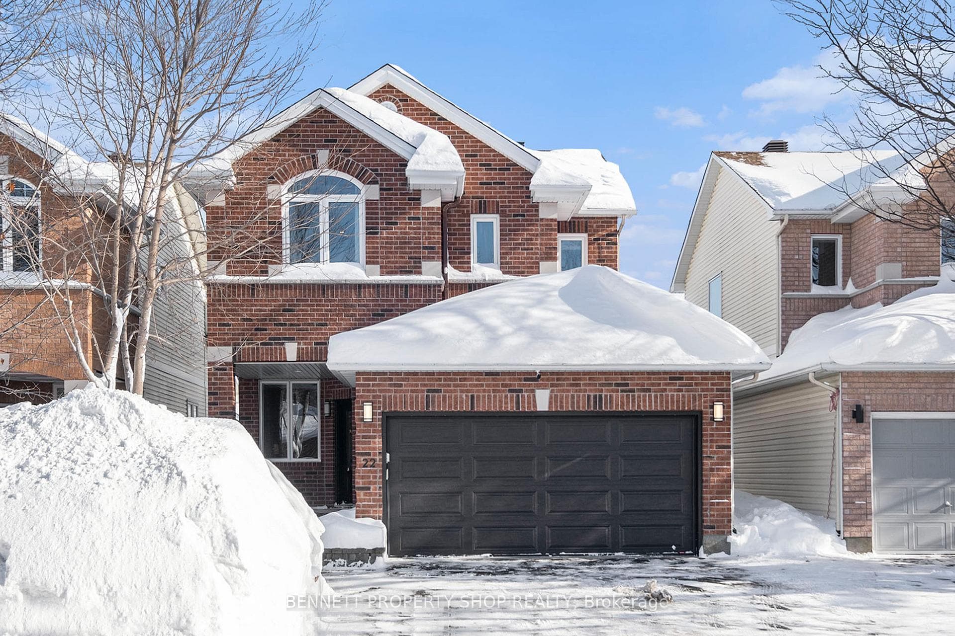 22 Tamarack Place photo 1