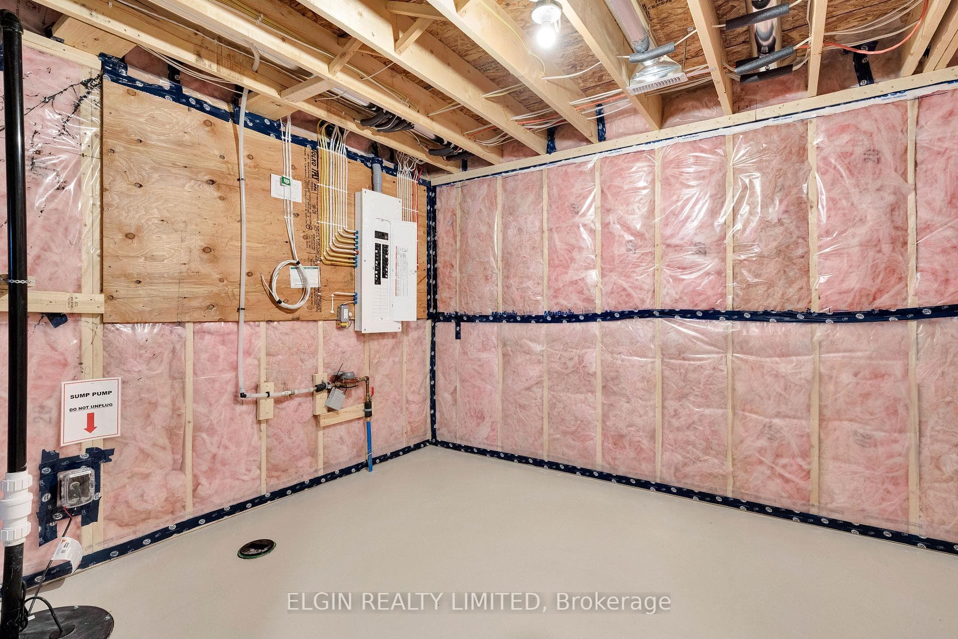 97 Keba Crescent photo 31