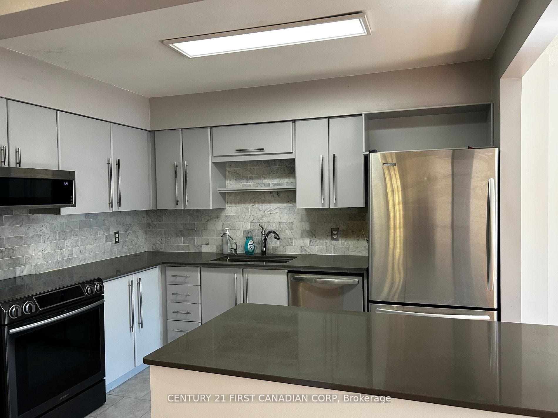 1199 Hamilton Road Unit 4 photo 9