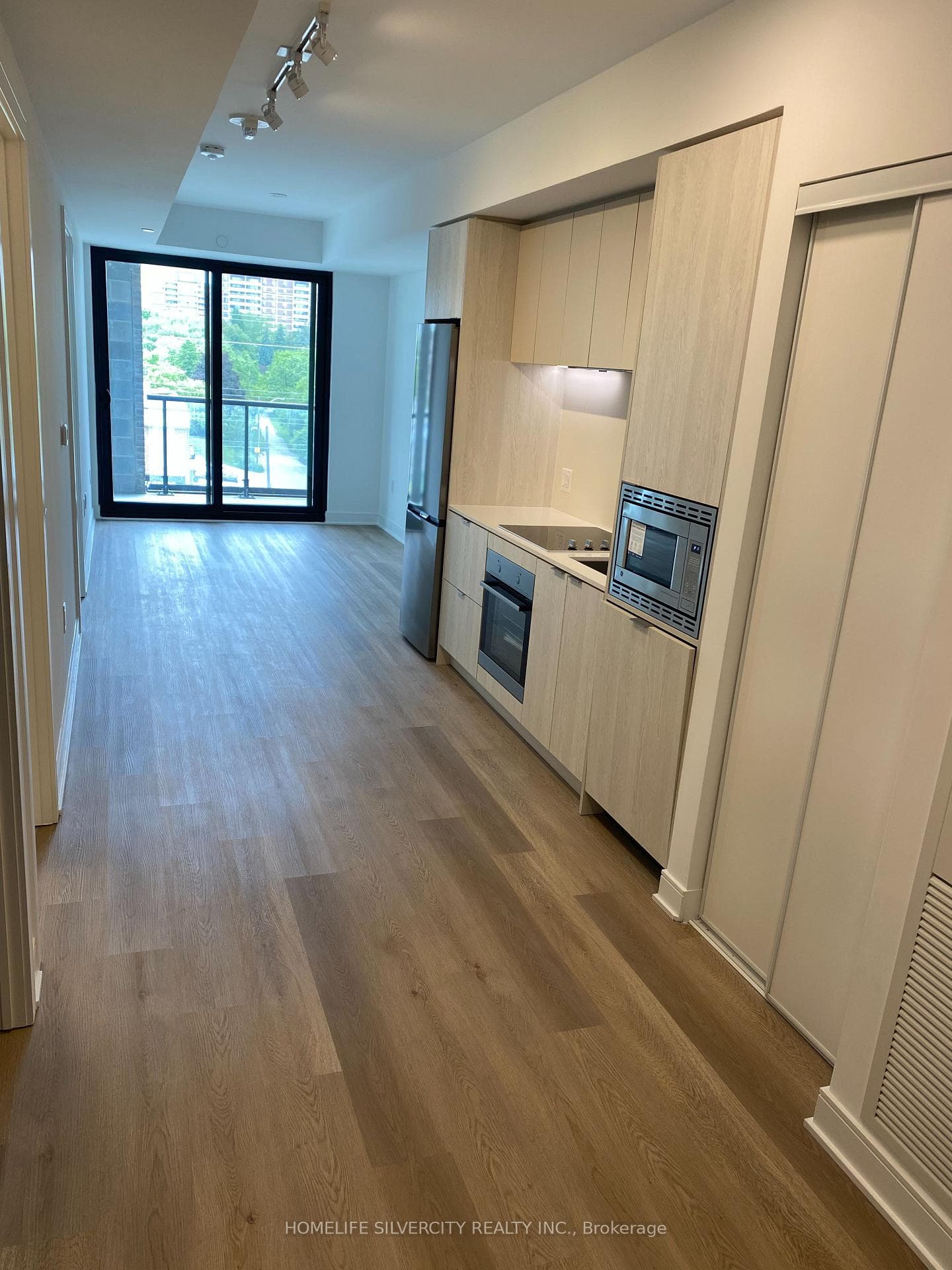 86 Dundas Street Unit 406 photo 3