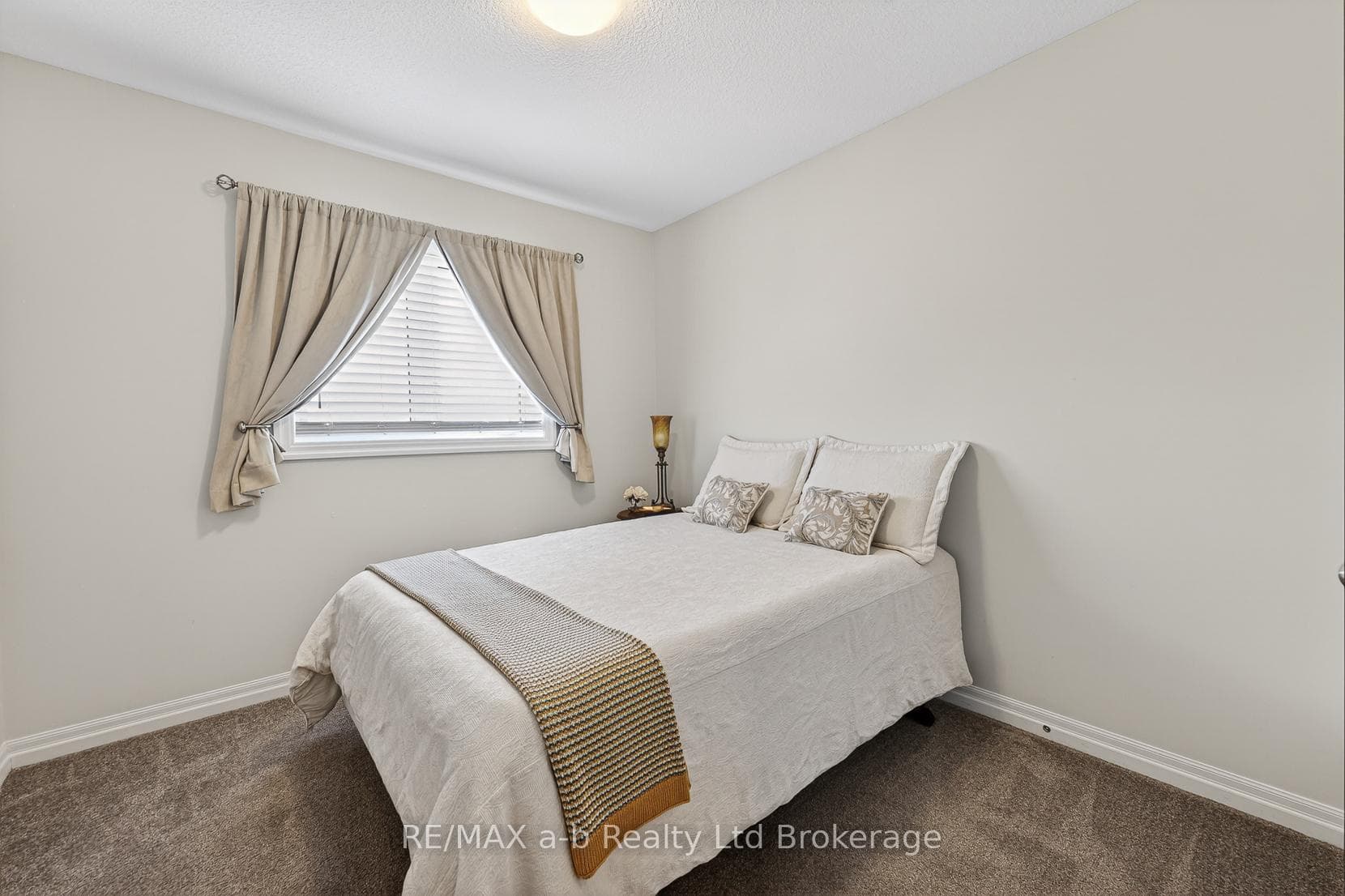 175 INGERSOLL Street Unit 28 photo 29