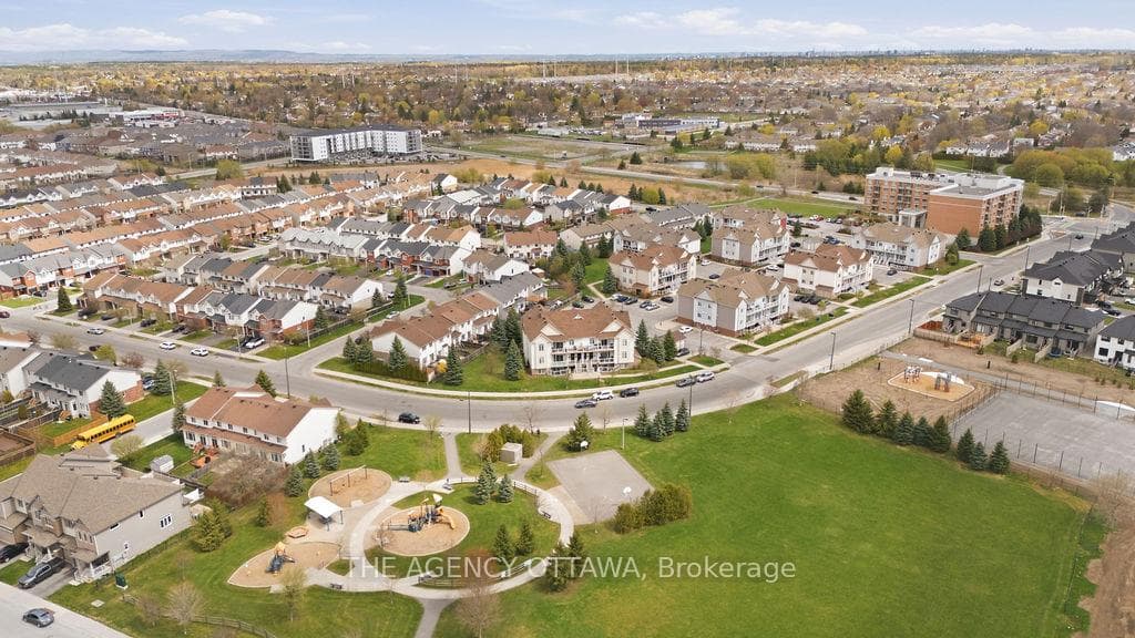 109 Artesa Private Unit C photo 35