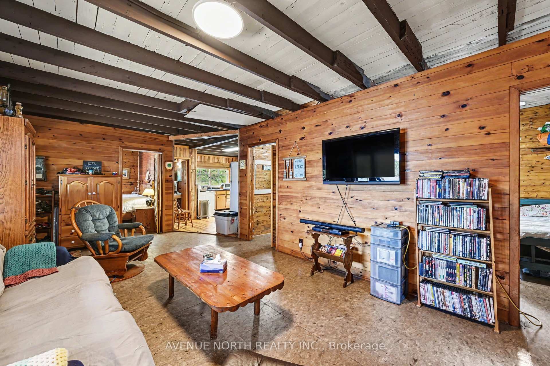 366 Holly Lane photo 7