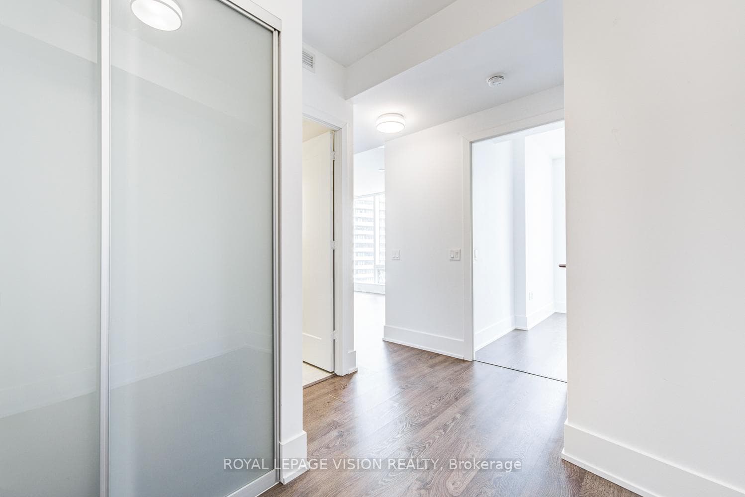 10 York Street Unit 4003 photo 6
