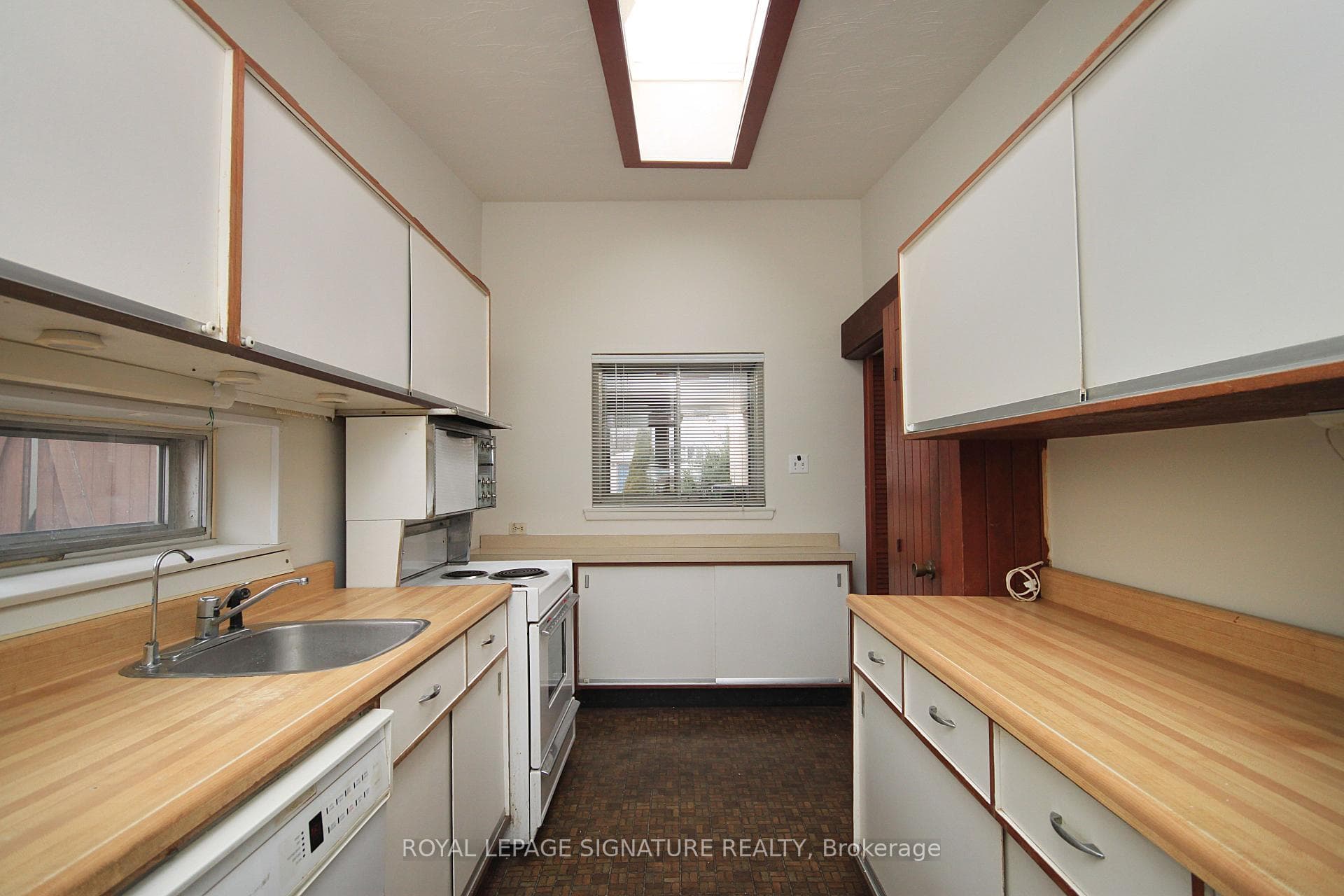 22 Chatfield Drive photo 4