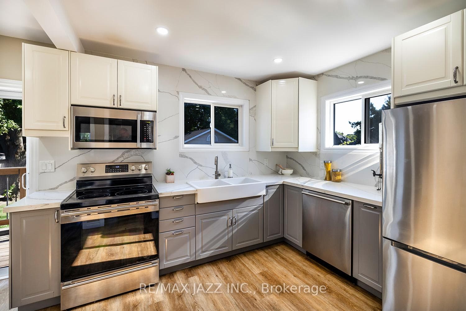 311 Currie Avenue photo 14