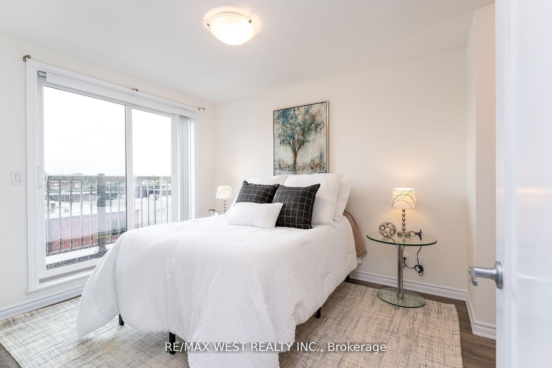 95 Eastwood Park Gardens Unit 14 photo 23