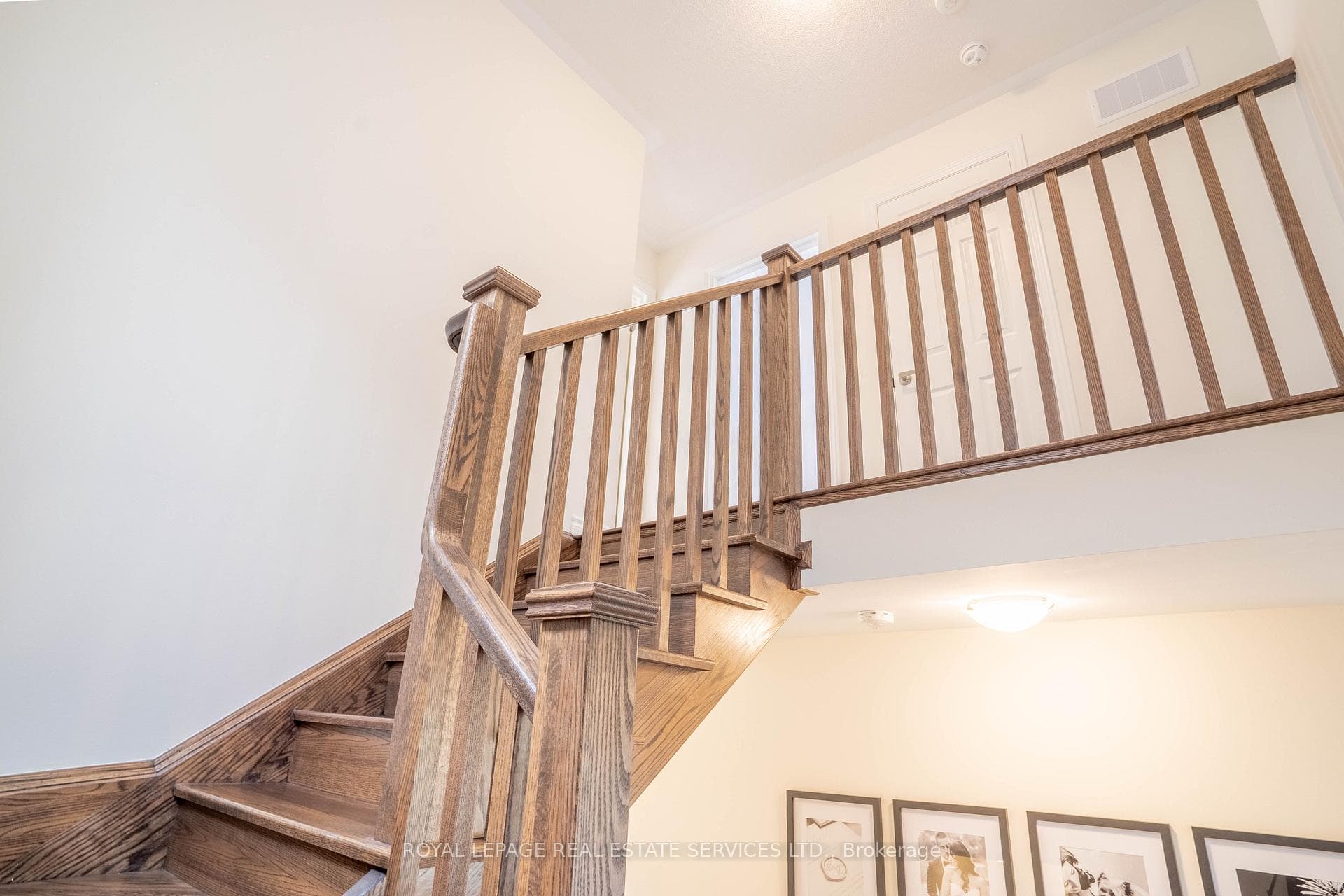 84 Barkerville Drive photo 13