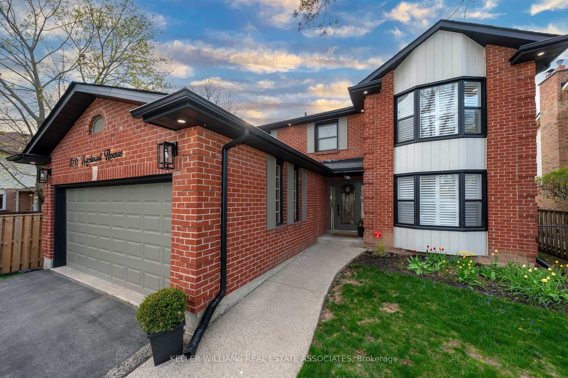 3213 Hazelwood Avenue photo 2