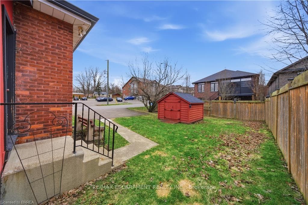 139 Willow Street photo 12