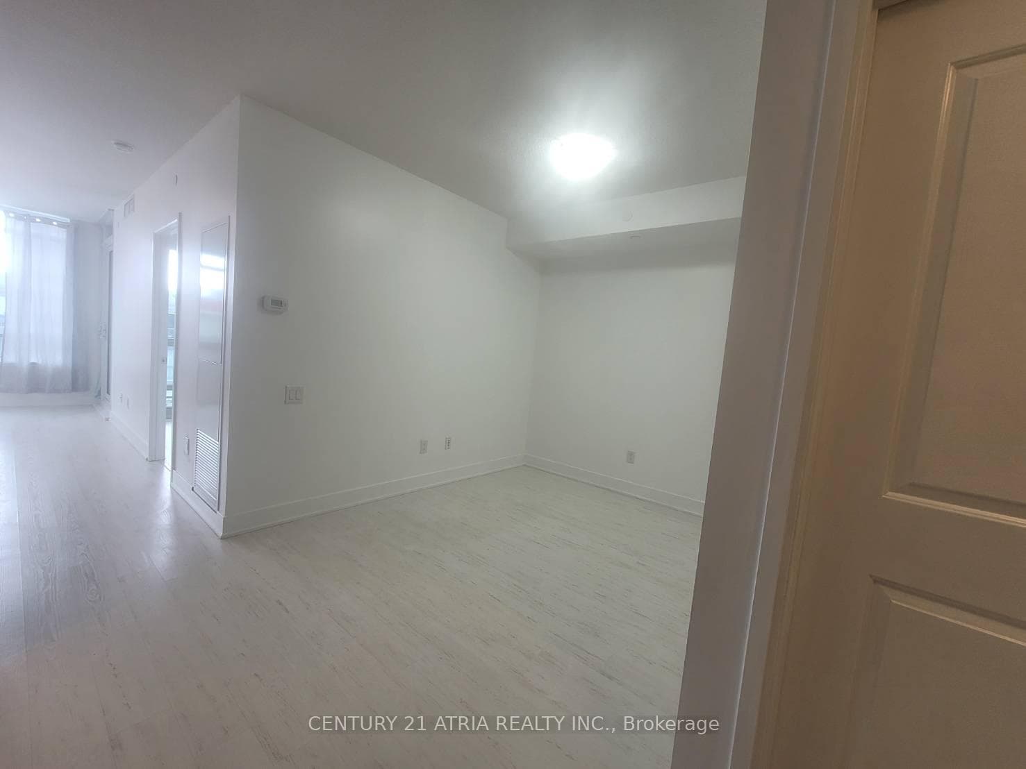 7608 Yonge Street Unit 504 photo 12
