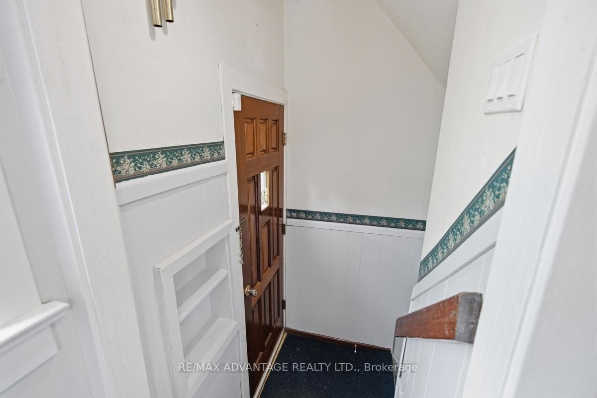 94 Josephine Street photo 23