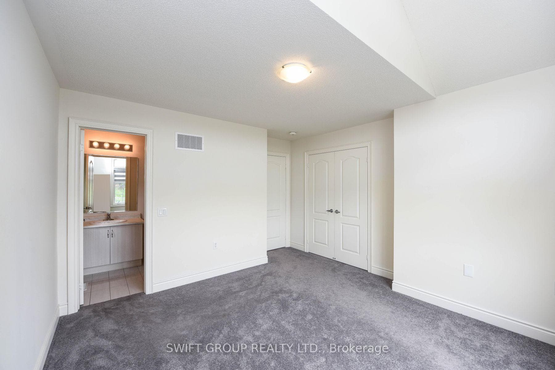 24 Dotchson Avenue Unit Upper photo 19
