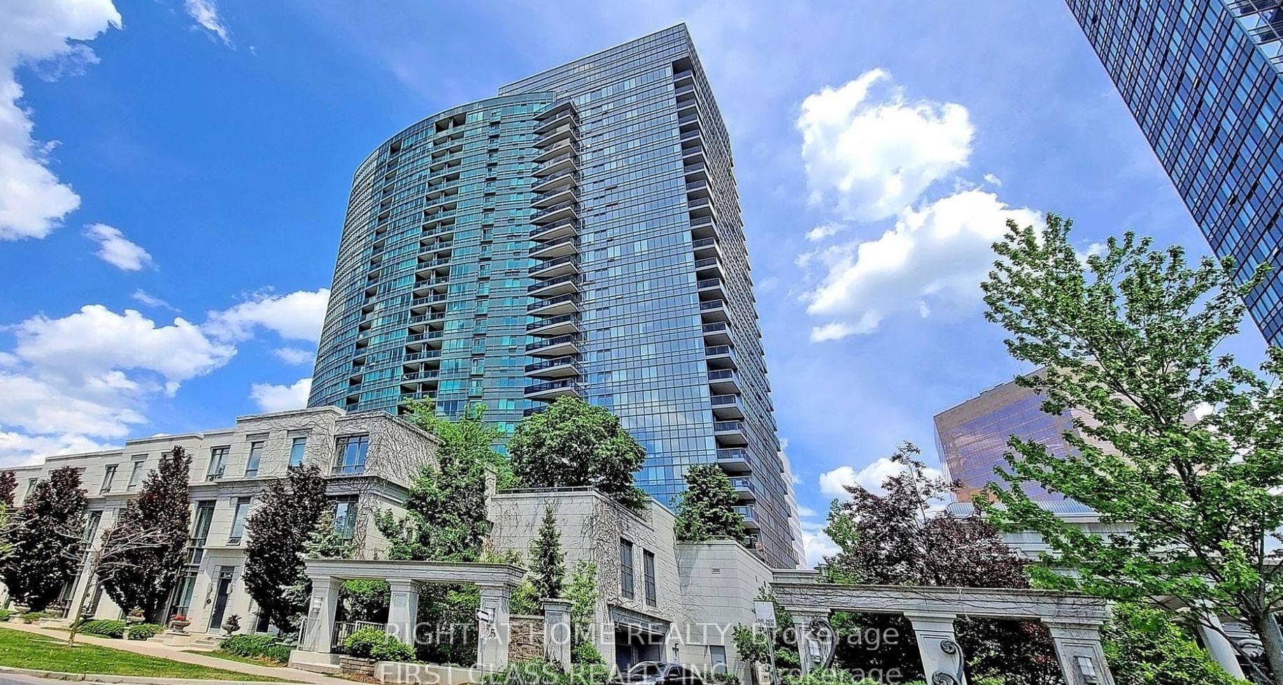 15 Greenview Avenue Unit 1414 photo 1