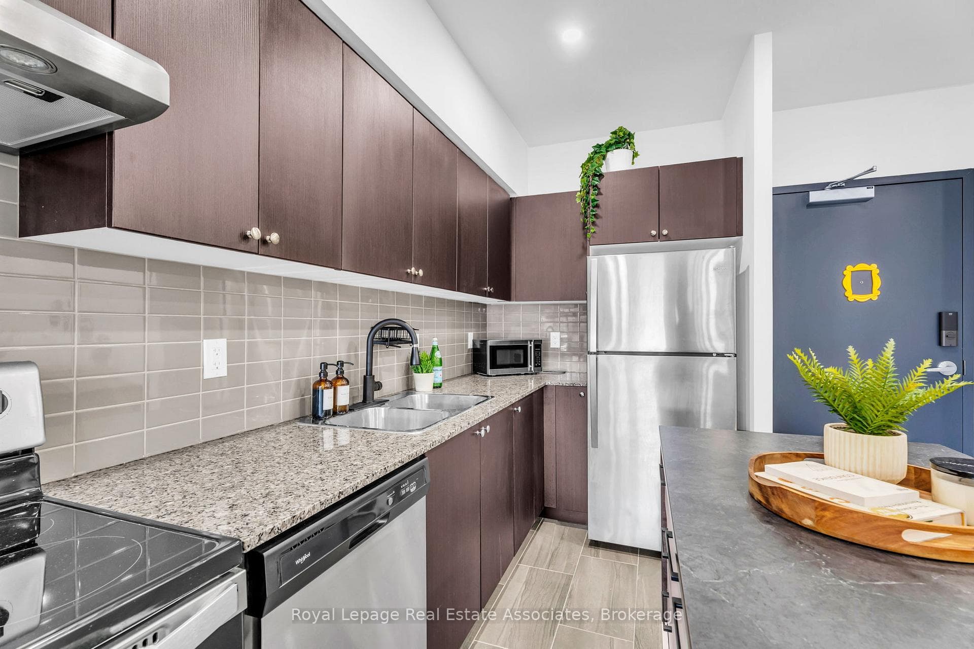 310 Broadway Avenue Unit 106 photo 16