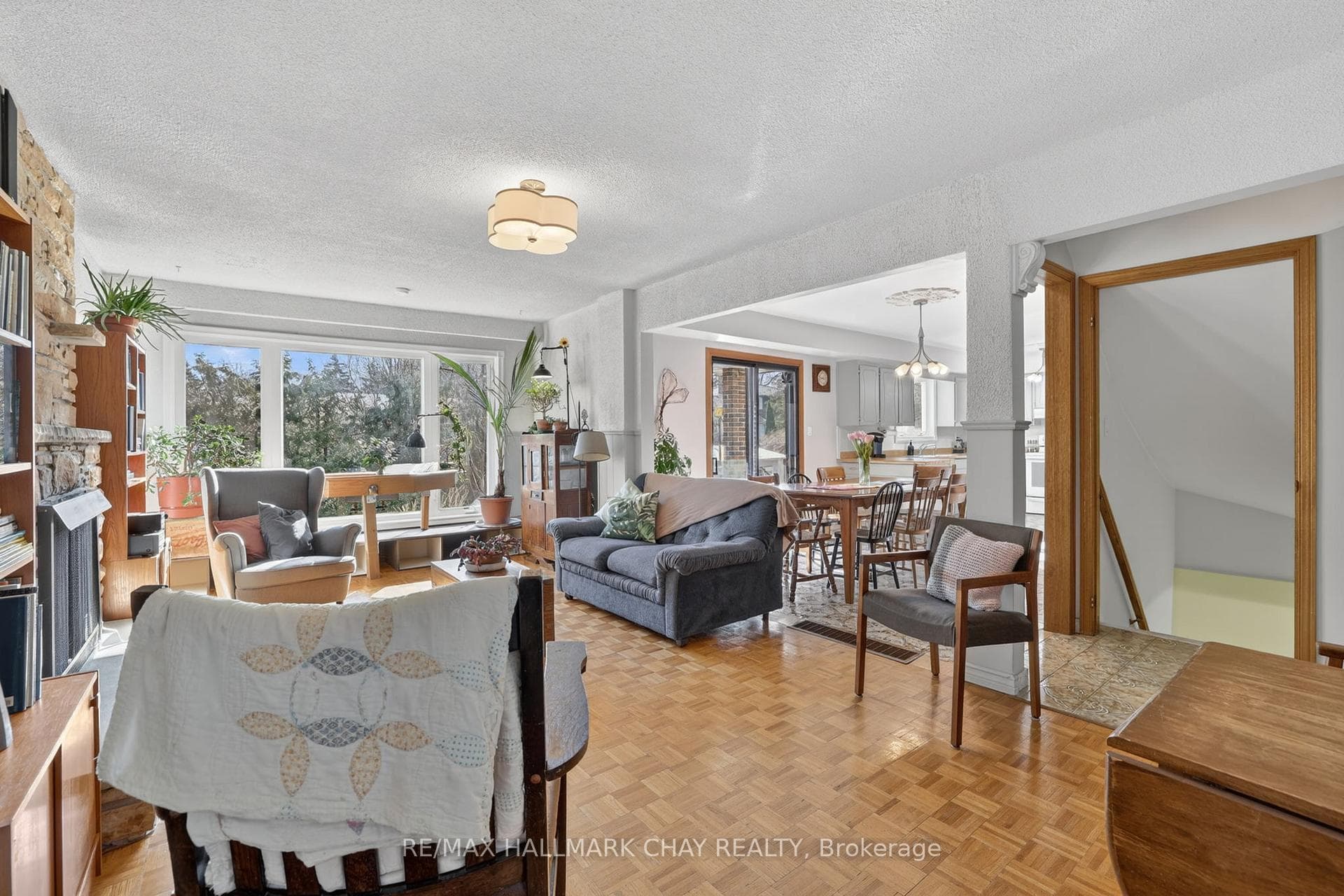 45 Beamsville Drive photo 9