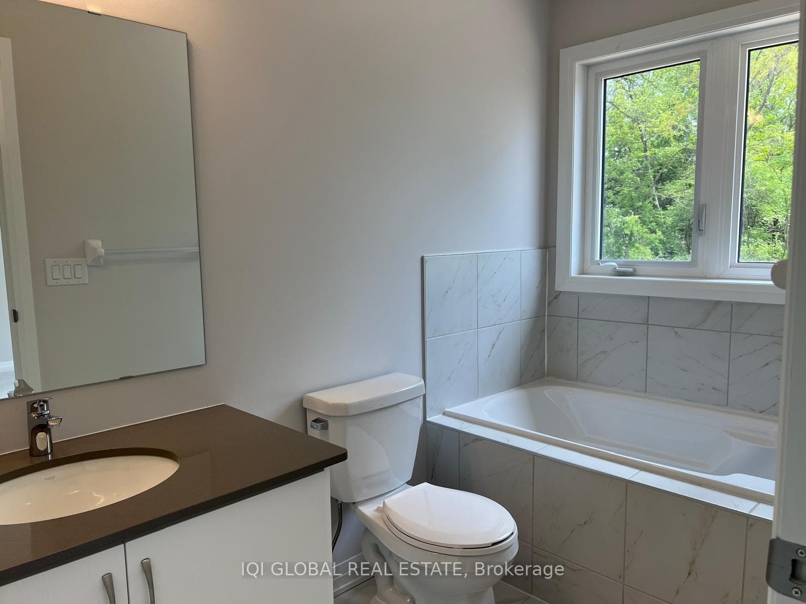 585 Colborne Street Unit 1303 photo 19