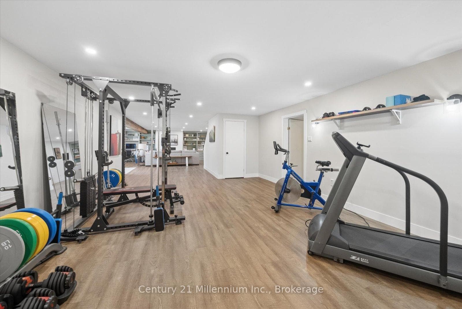 4 Blackburn Avenue photo 36