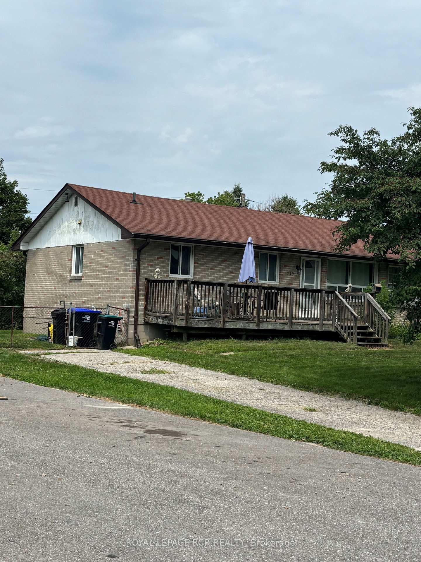 249 Calford Street photo 2