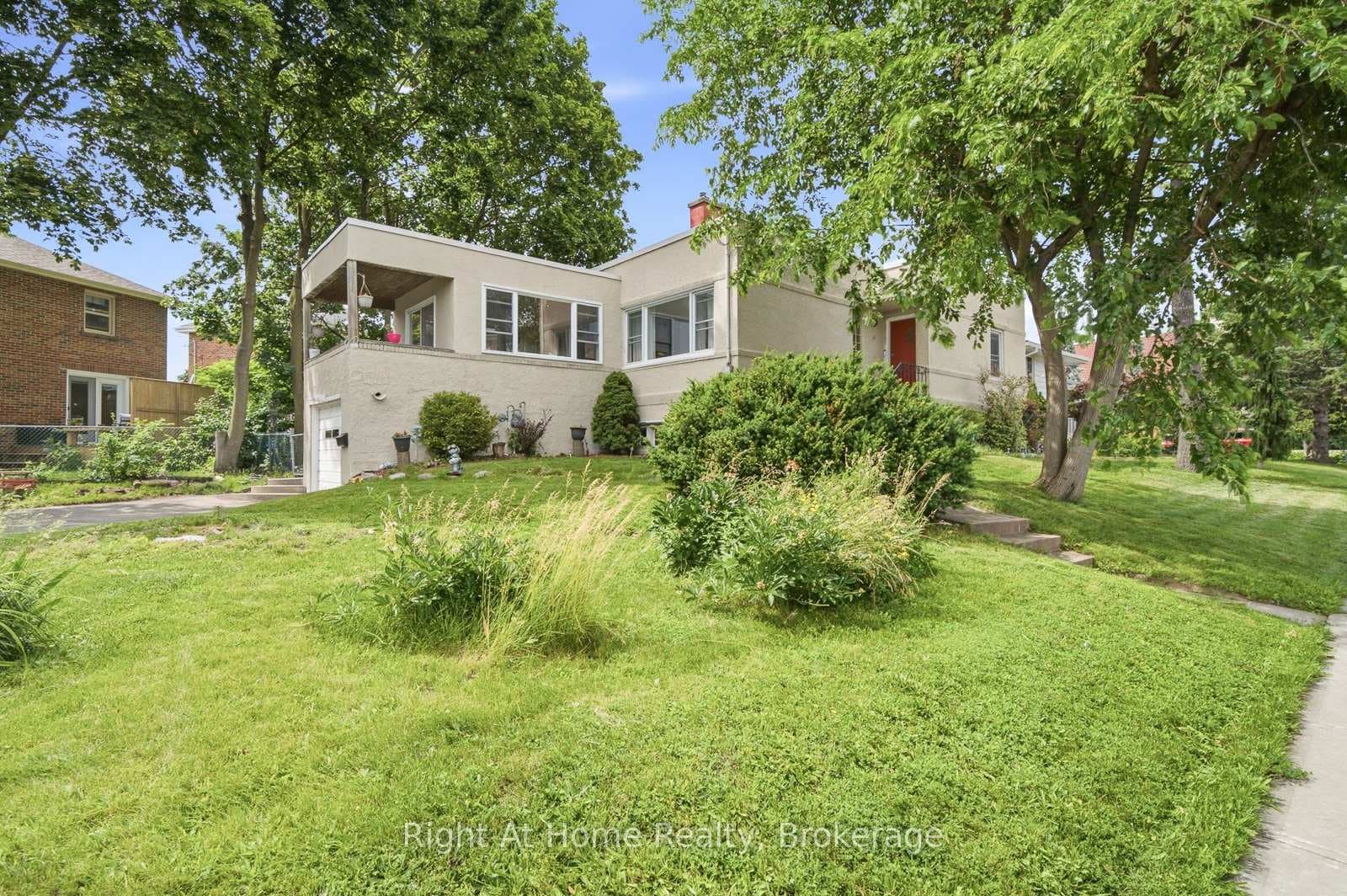 16 Oriole Park Avenue photo 39